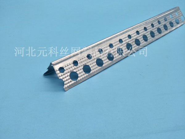 鍍鋅板沖孔護(hù)角條圖片4 鍍鋅板沖孔護(hù)角條圖片4